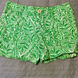 Lilly Pulitzer green and white shorts Sz 0
